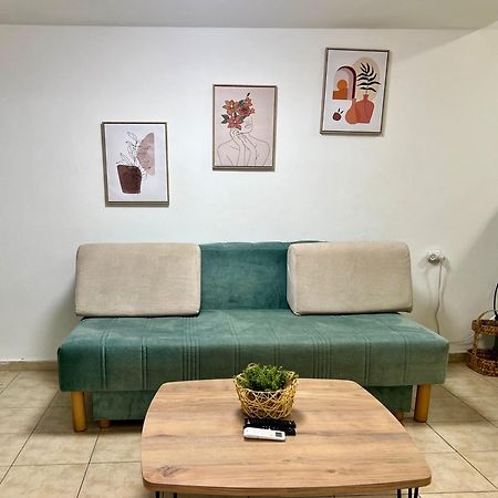 Melambai Apartment Ейлат Екстериор снимка