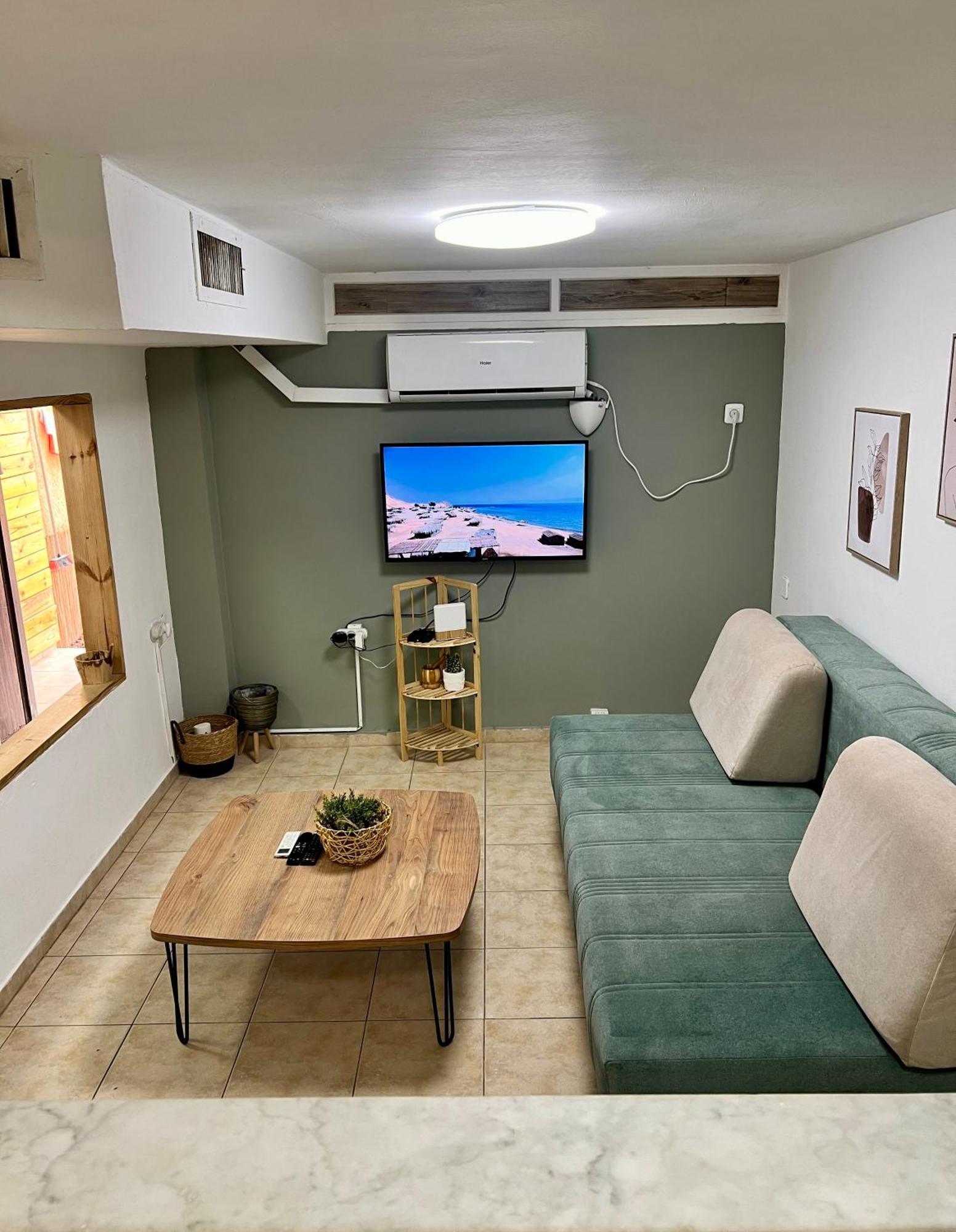 Melambai Apartment Ейлат Екстериор снимка