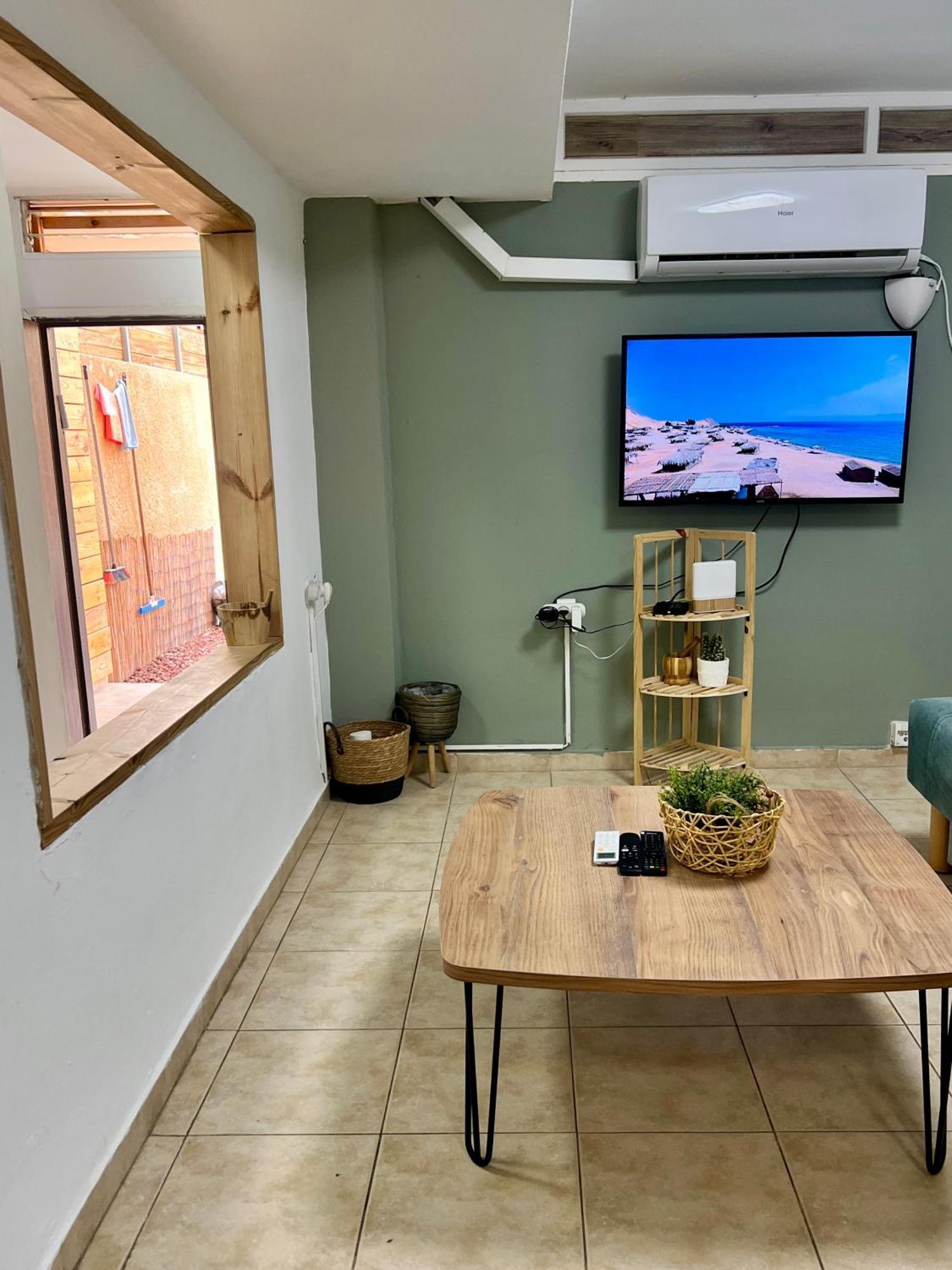 Melambai Apartment Ейлат Екстериор снимка